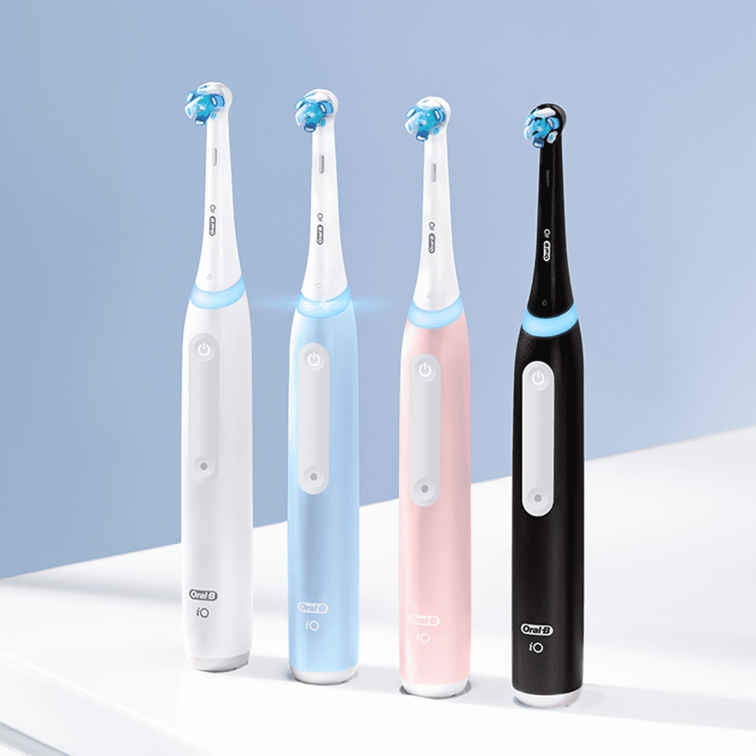 Oral-B Toothbrush, iO3 Luxe Electric Toothbrush (1) and (1) Charger for Children &amp; Adults 3+