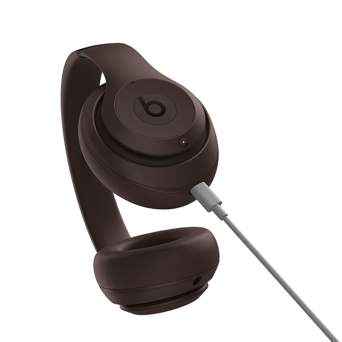 Beats Studio Pro Wireless Headphones, Deep Brown with A03031 10000mAh Power Bank