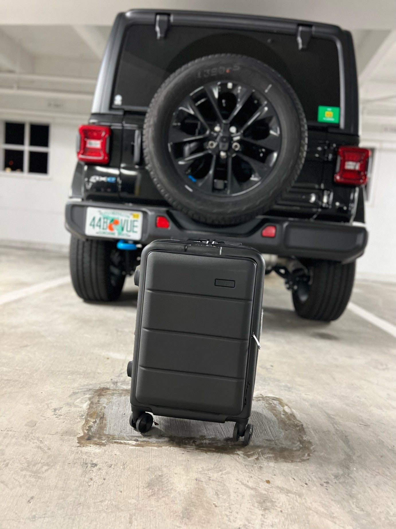 InUSA Elysian 3-Piece Hardside Luggage Sets with Spinner Wheels, Handle, Trolley, (20"/24"/28"), Champagne