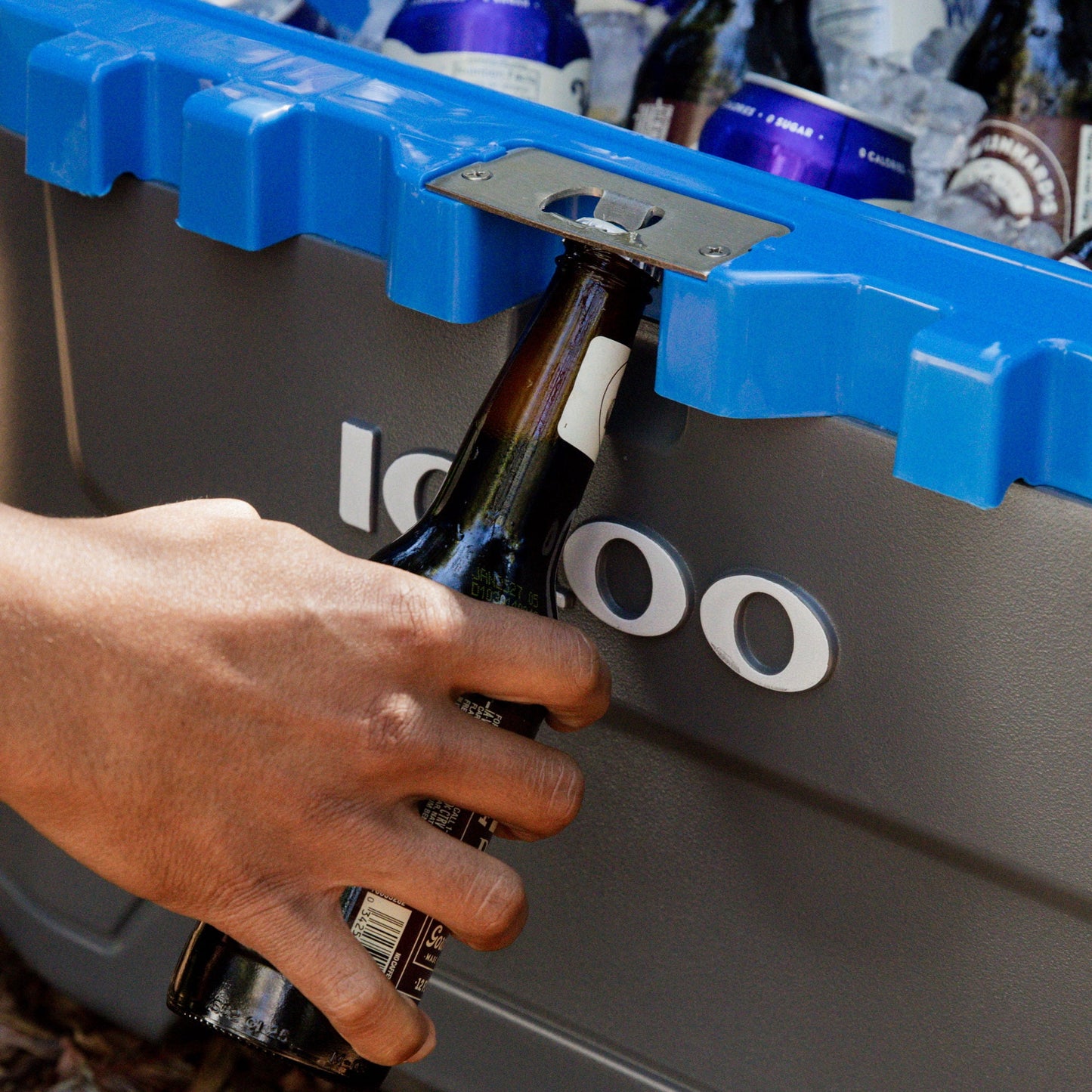 Igloo 72 QT Overland Ice Chest Cooler with Wheels, Gray and Sneaky Blue